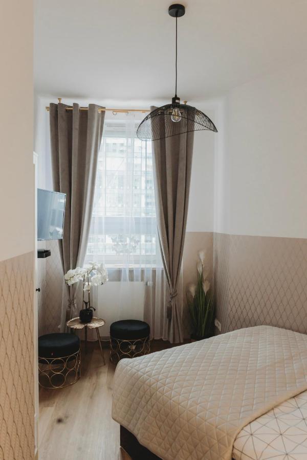 Clicktheflat Gdanski Center Prestige Apart Rooms ワルシャワ 部屋 写真